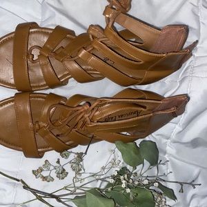 American eagle sandals